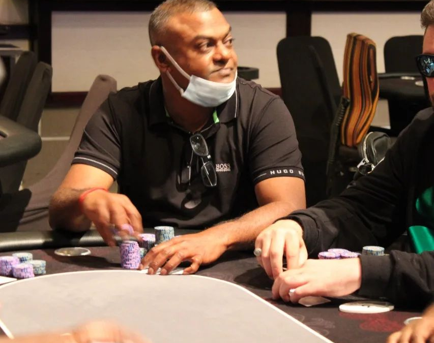 Naven knocks out Hagai